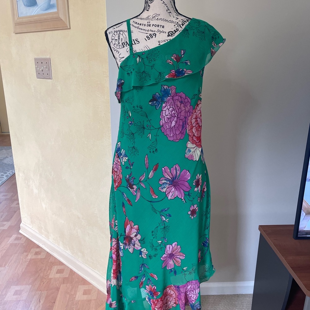 One shoulder asymmetrical dress